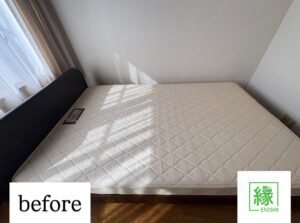 名古屋市東区で不用品回収前の様子｜マットレスとベッドフレームが置かれた寝室